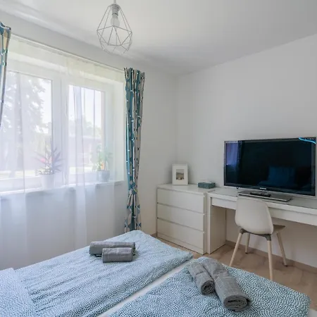 Captain's Kenese Apartman *
