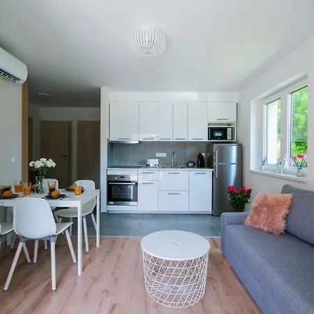 Apartman Captain's Kenese *